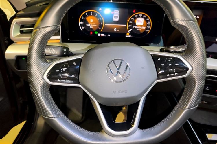 Used Volkswagen Lamando 2023 Lavida L 280TSI DSG Cool & Spicy Edition Steering Wheel