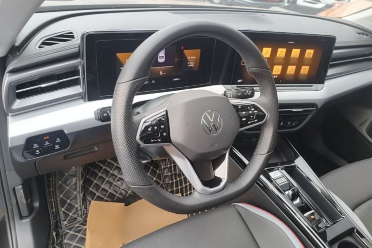 Used Volkswagen Lamando 2023 Lavida L 280TSI DSG Cool & Spicy Edition Steering Wheel