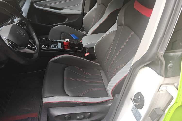 Used Volkswagen Lamando 2023 Lavida L 280TSI DSG Cool & Spicy Edition Left Front Seat
