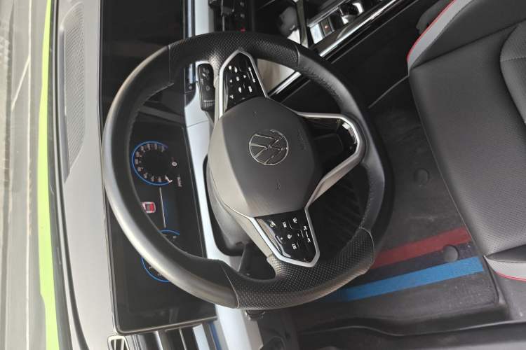 Used Volkswagen Lamando 2023 Lavida L 280TSI DSG Cool & Spicy Edition Steering Wheel
