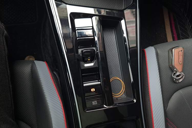 Used Volkswagen Lamando 2023 Lavida L 280TSI DSG Cool & Spicy Edition Gear Lever