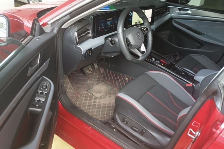 Used Volkswagen Lamando 2023 Lavida L 280TSI DSG Cool & Spicy Edition Driver Seat
