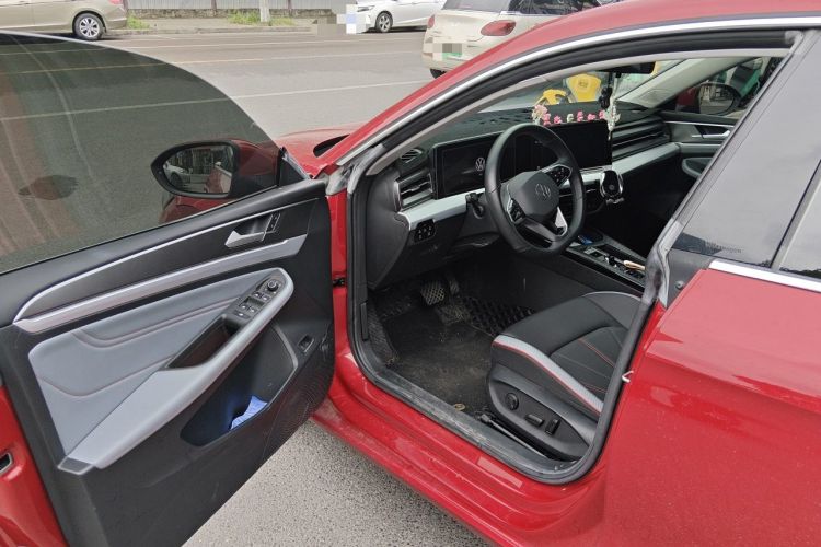 Used Volkswagen Lamando 2023 Lavida L 280TSI DSG Cool & Spicy Edition Driver Seat