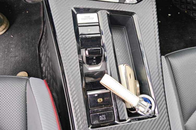 Used Volkswagen Lamando 2023 Lavida L 280TSI DSG Cool & Spicy Edition Gear Lever