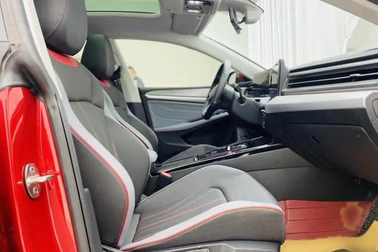 Used Volkswagen Lamando 2023 Lavida L 280TSI DSG Cool & Spicy Edition Interior 3