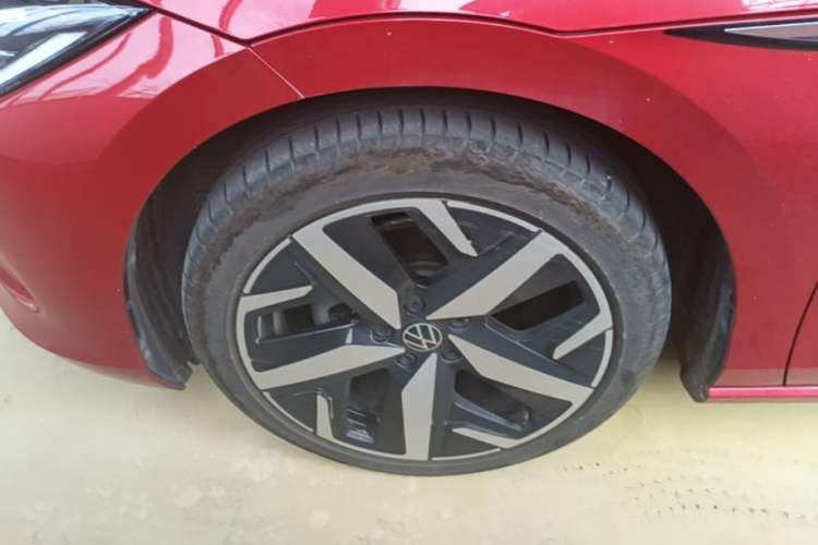 Used Volkswagen Lamando 2023 Lavida L 280TSI DSG Cool & Spicy Edition Left Front Wheel Hub