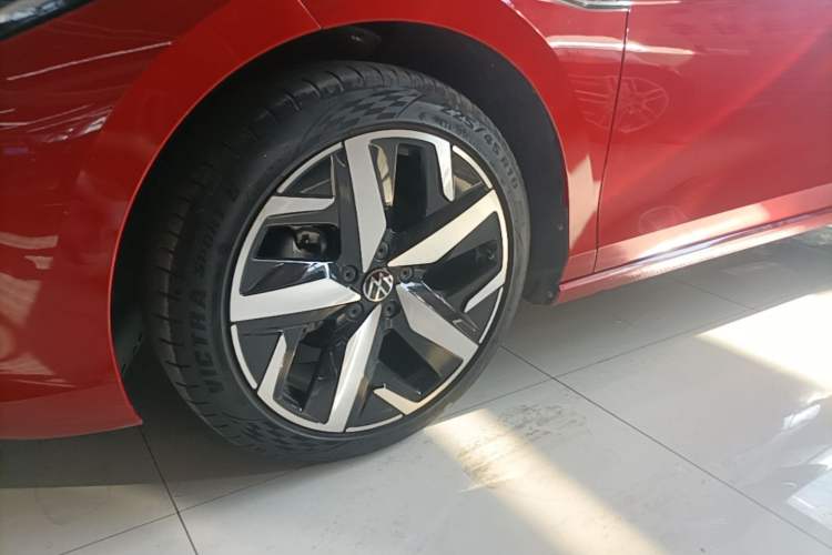 Used Volkswagen Lamando 2023 Lavida L 280TSI DSG Cool & Spicy Edition Left Front Wheel Hub
