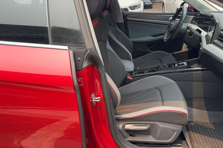 Used Volkswagen Lamando 2023 Lavida L 280TSI DSG Cool & Spicy Edition Right Front Seat