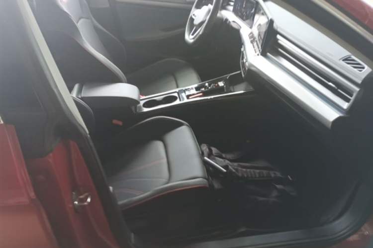 Used Volkswagen Lamando 2023 Lavida L 280TSI DSG Cool & Spicy Edition Right Front Seat
