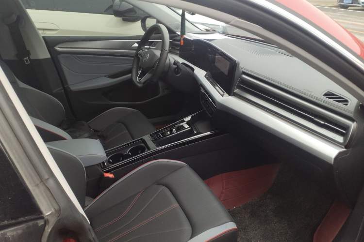 Used Volkswagen Lamando 2023 Lavida L 280TSI DSG Cool & Spicy Edition Right Front Seat