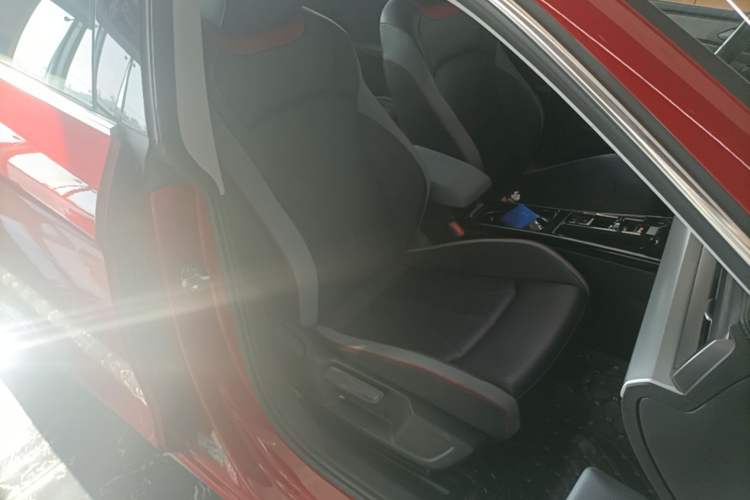 Used Volkswagen Lamando 2023 Lavida L 280TSI DSG Cool & Spicy Edition Right Front Seat