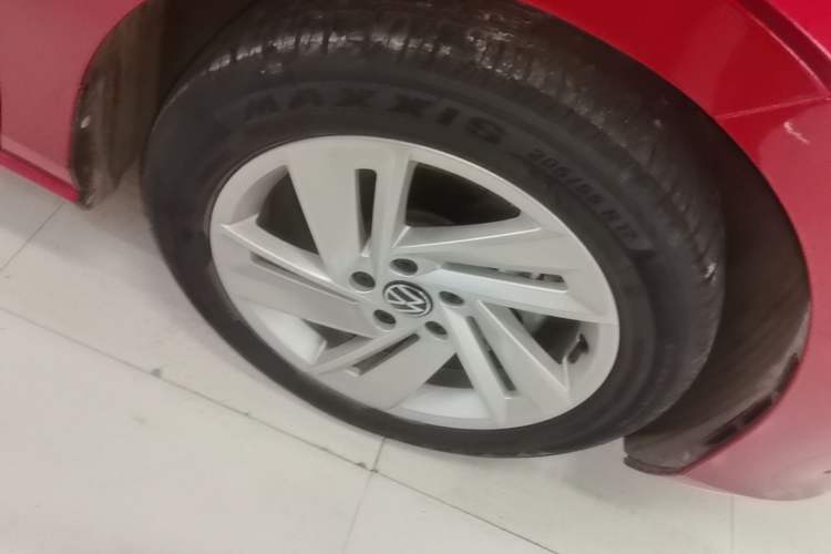 Used Volkswagen Lamando 2023 Lavida L 280TSI DSG Spicy Edition Right Front Wheel Hub