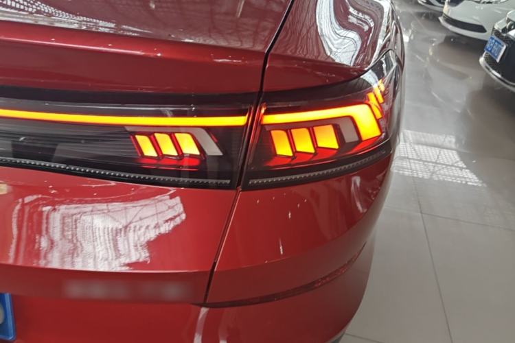 Used Volkswagen Lamando 2023 Lavida L 280TSI DSG Spicy Edition Right Rear Taillight