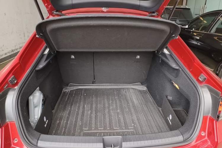 Used Volkswagen Lamando 2023 Lavida L 280TSI DSG Spicy Edition Trunk