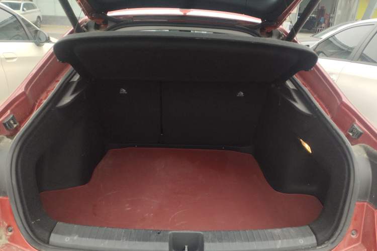 Used Volkswagen Lamando 2023 Lavida L 280TSI DSG Cool & Spicy Edition Trunk