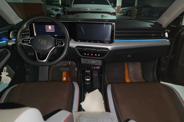 Used Volkswagen Lamando 2023 Lavida L 280TSI DSG Cool & Spicy Edition Center Console