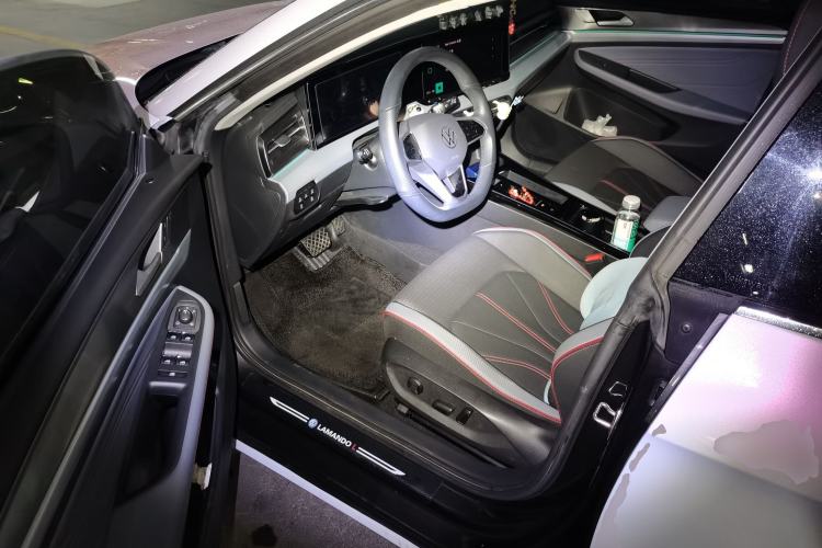 Used Volkswagen Lamando 2023 Lavida L 280TSI DSG Cool & Spicy Edition Driver Seat