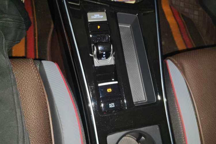 Used Volkswagen Lamando 2023 Lavida L 280TSI DSG Cool & Spicy Edition Gear Lever