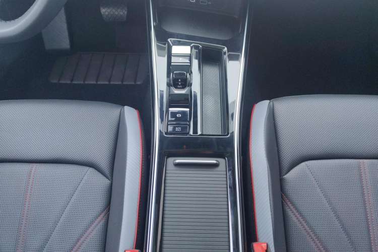 Used Volkswagen Lamando 2023 Lavida L 280TSI DSG Cool & Spicy Edition Gear Lever