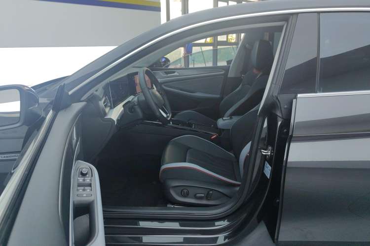 Used Volkswagen Lamando 2023 Lavida L 280TSI DSG Cool & Spicy Edition Left Front Seat