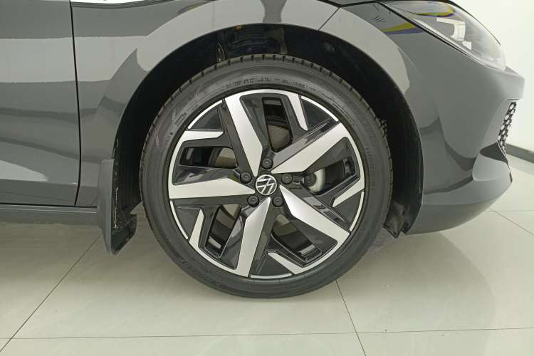 Used Volkswagen Lamando 2023 Lavida L 280TSI DSG Cool & Spicy Edition Left Front Wheel Hub