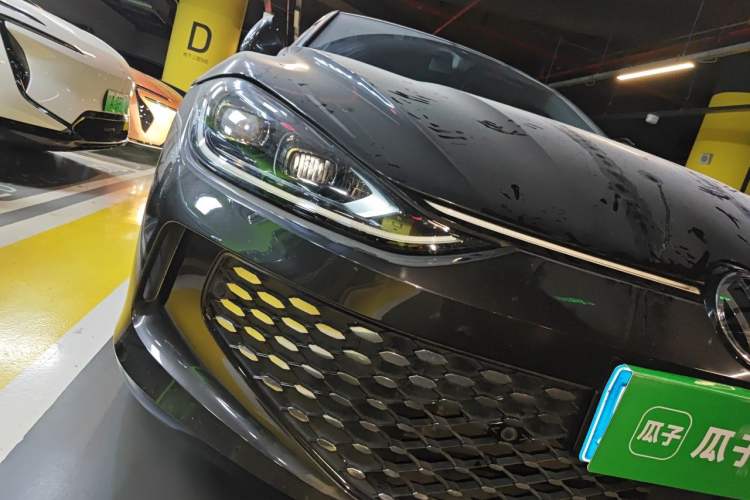 Used Volkswagen Lamando 2023 Lavida L 280TSI DSG Cool & Spicy Edition Right Front Headlight