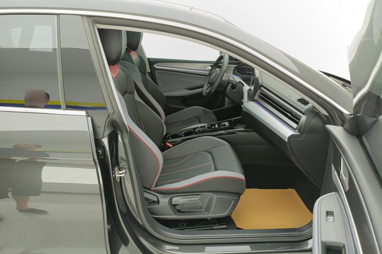 Used Volkswagen Lamando 2023 Lavida L 280TSI DSG Cool & Spicy Edition Right Front Seat