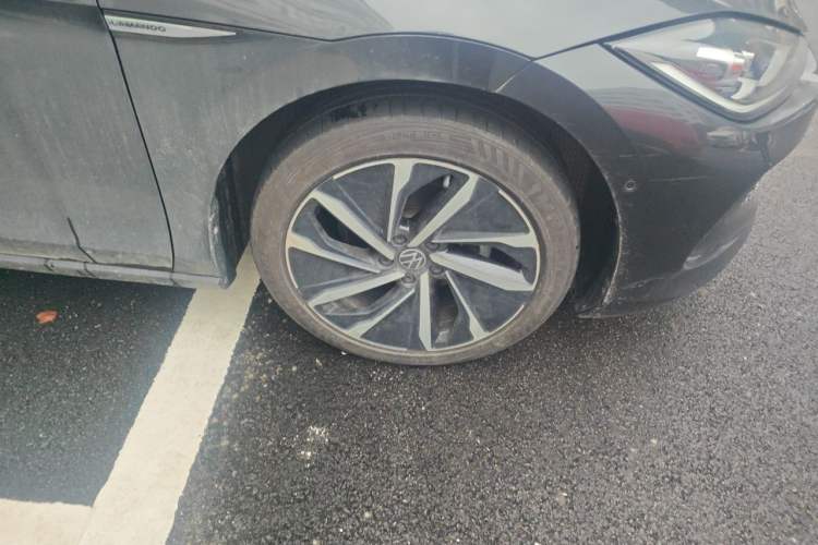 Used Volkswagen Lamando 2023 Lavida L 280TSI DSG Ultra-Spicy Flagship Edition Right Front Wheel Hub