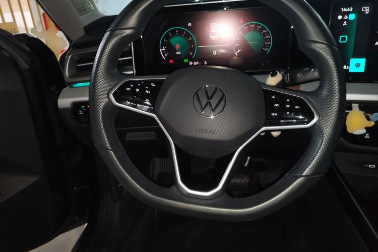 Used Volkswagen Lamando 2023 Lavida L 280TSI DSG Cool & Spicy Edition Steering Wheel