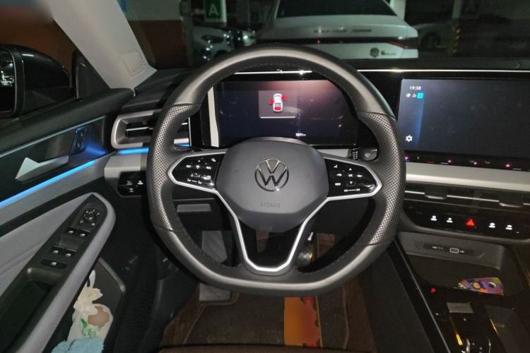 Used Volkswagen Lamando 2023 Lavida L 280TSI DSG Cool & Spicy Edition Steering Wheel