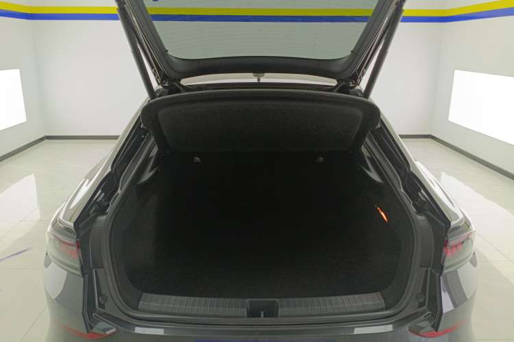 Used Volkswagen Lamando 2023 Lavida L 280TSI DSG Cool & Spicy Edition Trunk