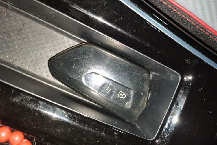 Used Volkswagen Lamando 2023 Lavida L 280TSI DSG Cool & Spicy Edition Vehicle Key