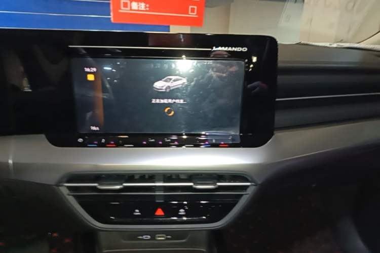 Used Volkswagen Lamando 2023 Lavida L 280TSI DSG Spicy Edition Audio And AC Panel