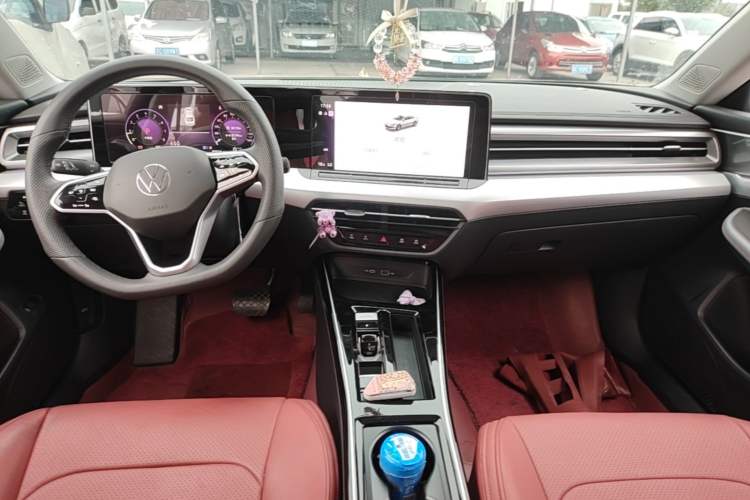 Used Volkswagen Lamando 2023 Lavida L 280TSI DSG Cool & Spicy Edition Audio And AC Panel
