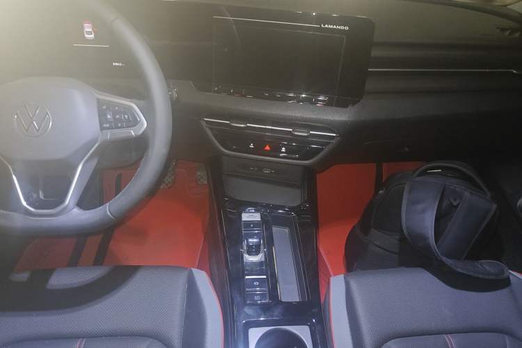 Used Volkswagen Lamando 2023 Lavida L 280TSI DSG Spicy Edition Audio And AC Panel