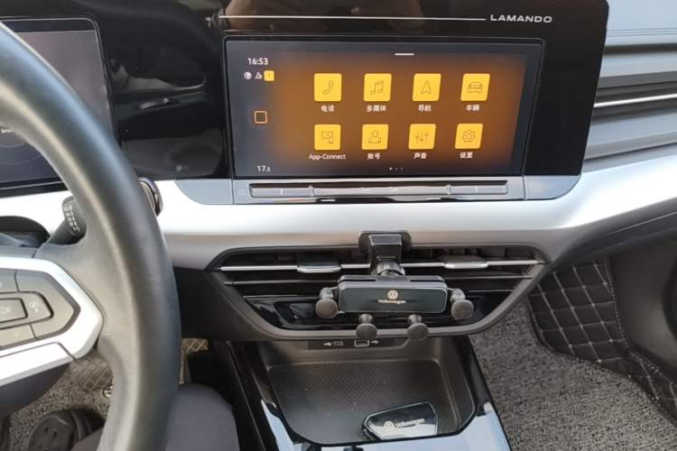 Used Volkswagen Lamando 2023 Lavida L 280TSI DSG Spicy Edition Audio And AC Panel