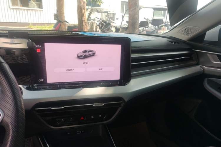 Used Volkswagen Lamando 2023 Lavida L 280TSI DSG Cool & Spicy Edition Audio And AC Panel