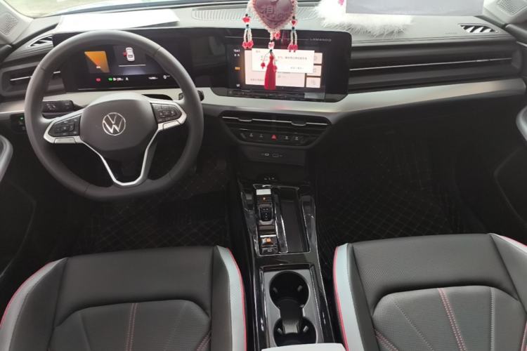 Used Volkswagen Lamando 2023 Lavida L 280TSI DSG Spicy Edition Center Console