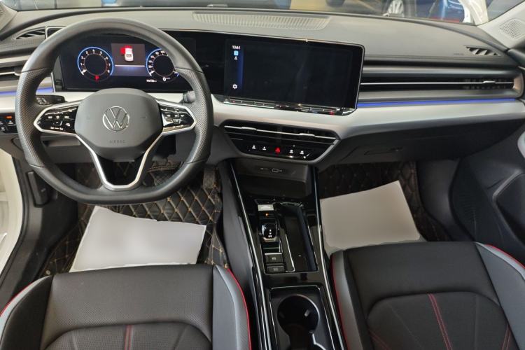 Used Volkswagen Lamando 2023 Lavida L 280TSI DSG Cool & Spicy Edition Center Console