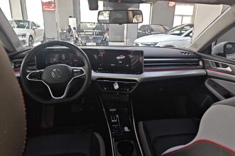 Used Volkswagen Lamando 2023 Lavida L 280TSI DSG Cool & Spicy Edition Center Console