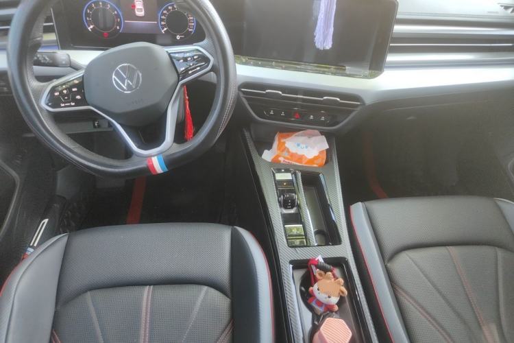 Used Volkswagen Lamando 2023 Lavida L 280TSI DSG Cool & Spicy Edition Center Console