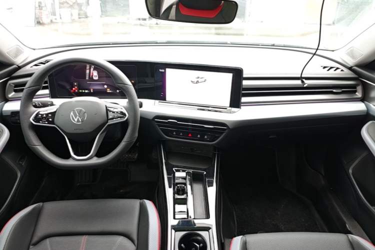 Used Volkswagen Lamando 2023 Lavida L 280TSI DSG Cool & Spicy Edition Center Console