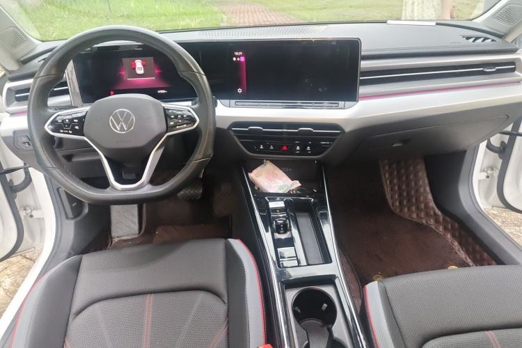 Used Volkswagen Lamando 2023 Lavida L 280TSI DSG Cool & Spicy Edition Center Console