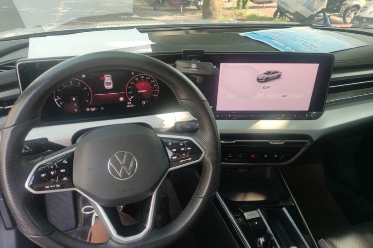 Used Volkswagen Lamando 2023 Lavida L 280TSI DSG Cool & Spicy Edition Center Console