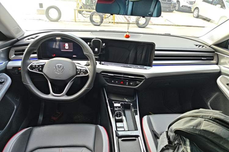 Used Volkswagen Lamando 2023 Lavida L 280TSI DSG Cool & Spicy Edition Center Console