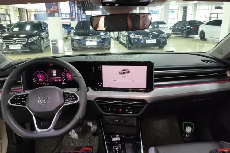 Used Volkswagen Lamando 2023 Lavida L 280TSI DSG Cool & Spicy Edition Center Console