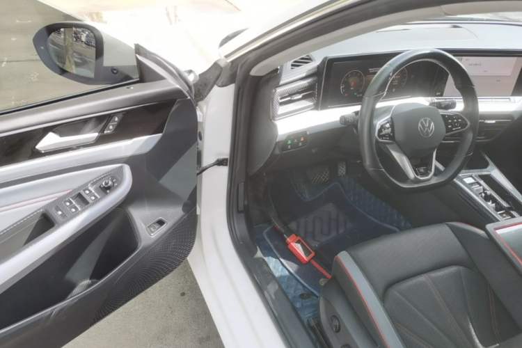 Used Volkswagen Lamando 2023 Lavida L 280TSI DSG Cool & Spicy Edition Driver Seat