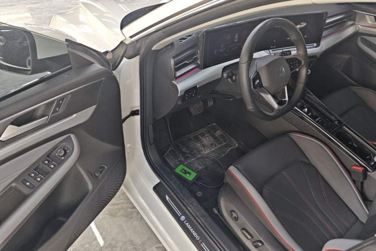 Used Volkswagen Lamando 2023 Lavida L 280TSI DSG Cool & Spicy Edition Driver Seat