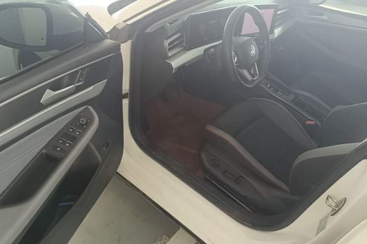 Used Volkswagen Lamando 2023 Lavida L 280TSI DSG Cool & Spicy Edition Driver Seat