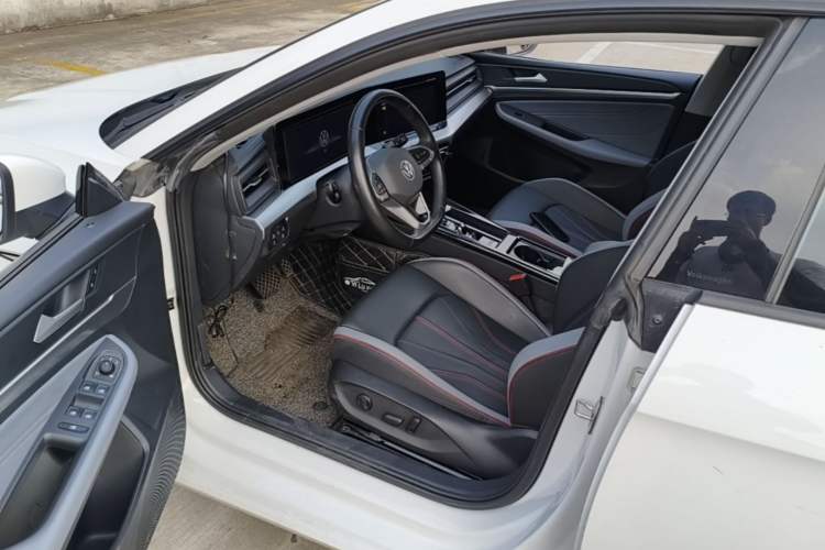 Used Volkswagen Lamando 2023 Lavida L 280TSI DSG Spicy Edition Driver Seat